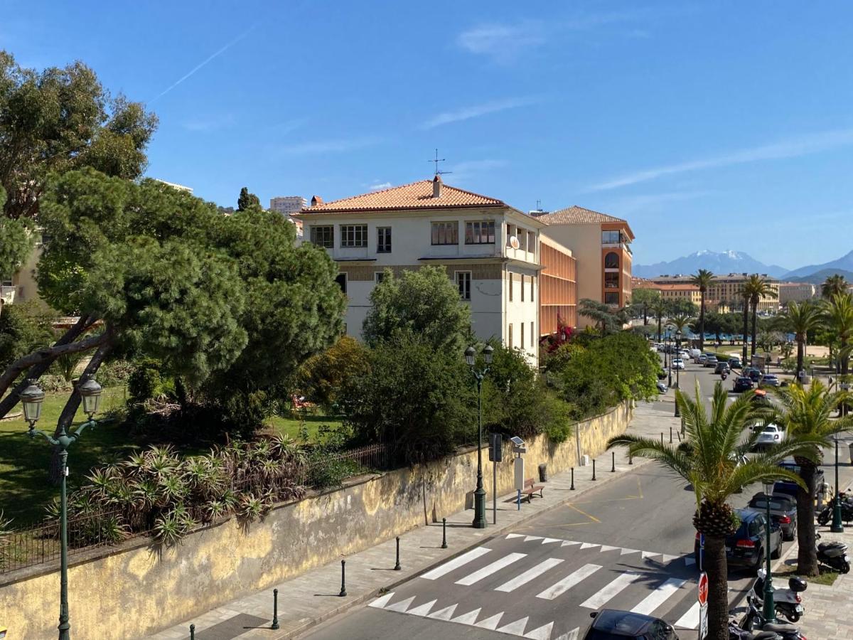 50m2 Pied Dans L'eau Apartment